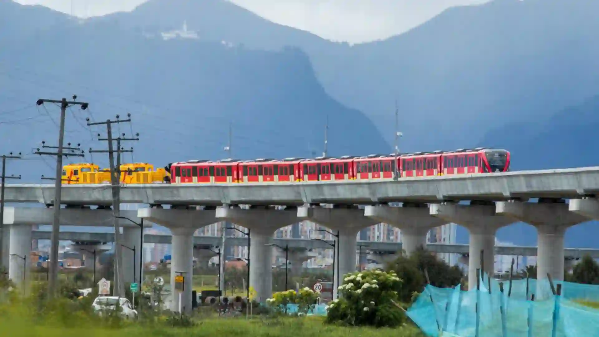 VIDEO | Primeras imágenes de la L1 del Metro rodando en Bogotá: pruebas en ruta real