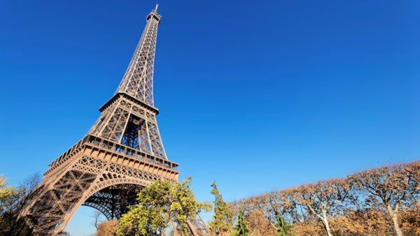 Esta es la astronómica cifra por la que vendieron 14 peldaños de la Torre Eiffel Esta es la astronómica cifra por la que vendieron 14 peldaños de la Torre Eiffel