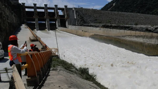 Fenómeno de El Niño desata choque entre Gobierno y generadoras por riesgo energético en Colombia Fenómeno de El Niño desata choque entre Gobierno y generadoras por riesgo energético en Colombia