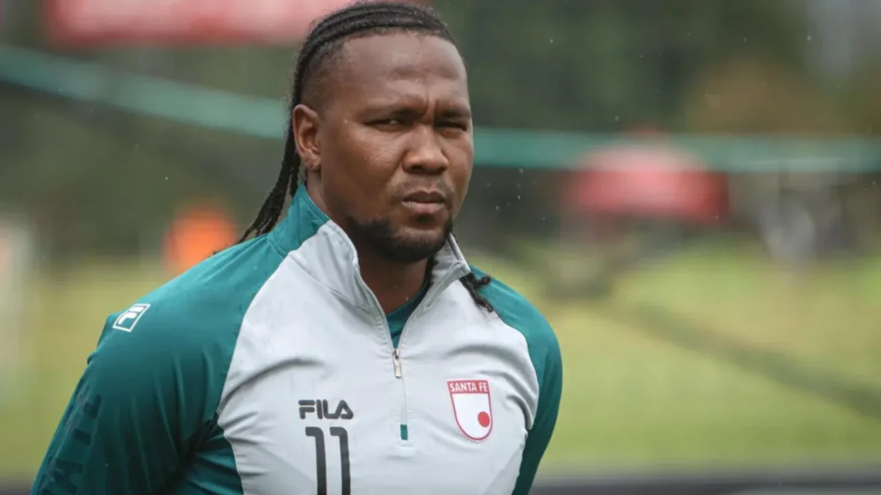 Hugo Rodallega rompió silencio tras fallar penalti ante Junior