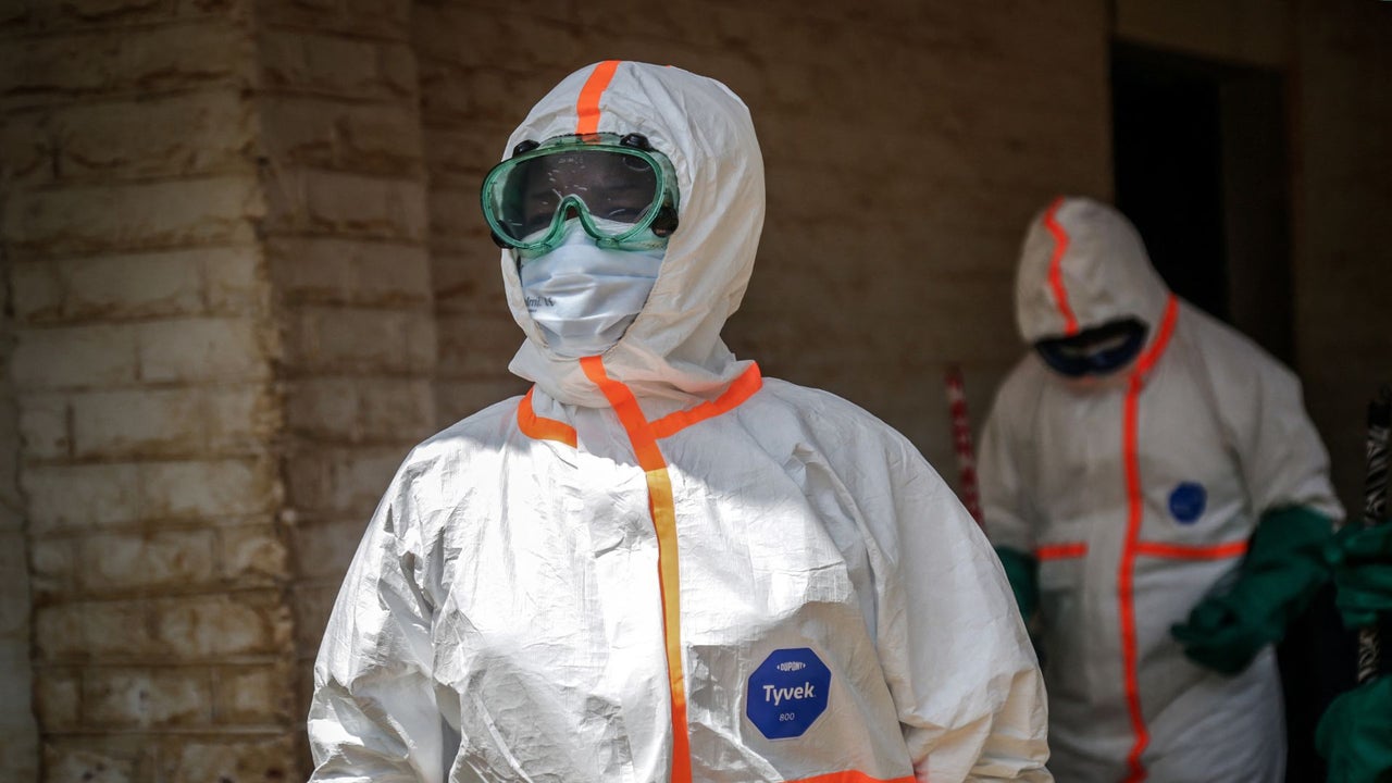 México coordina medidas con EE.UU. y Canadá para prevenir ébola durante el Mundial