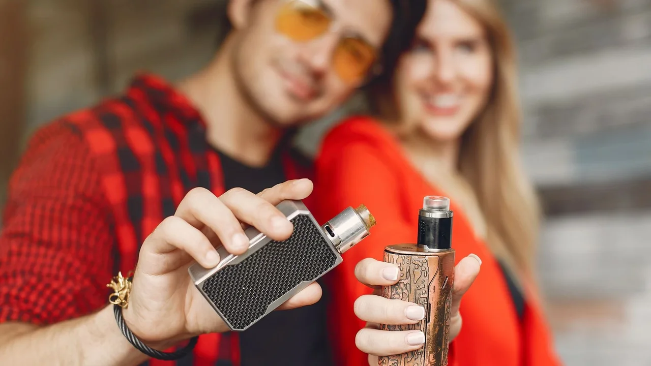 Ansiedad, estrés y curiosidad: estudio reveló las causas detrás del consumo constante de cigarros electrónicos