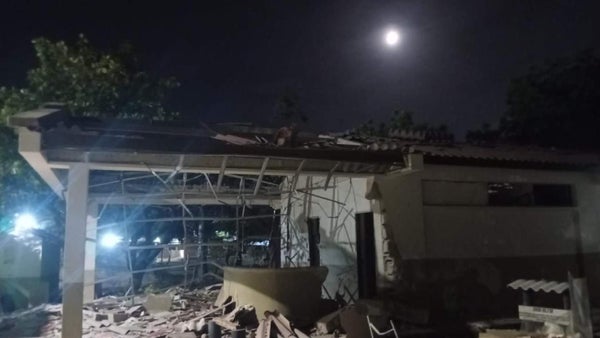 Ataque con explosivos contra batallón en Riohacha deja 12 militares heridos Ataque con explosivos contra batallón en Riohacha deja 12 militares heridos