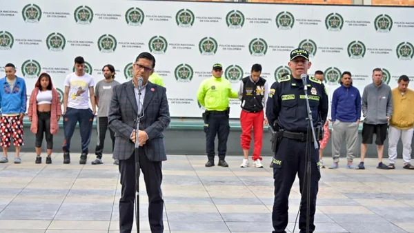 Golpe a ‘Los Pinos’: cae red de sicarios y microtráfico en Bogotá Golpe a ‘Los Pinos’: cae red de sicarios y microtráfico en Bogotá