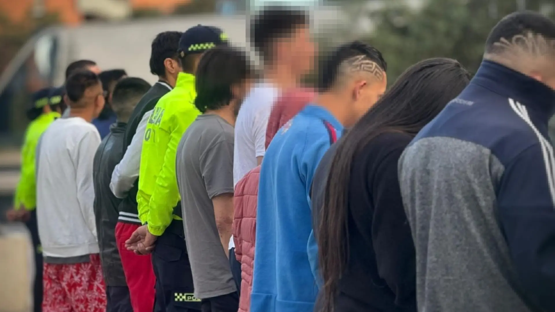 Policía y audiencia judicial en Colombia en medio del debate por delincuentes reincidentes y libertad de capturados