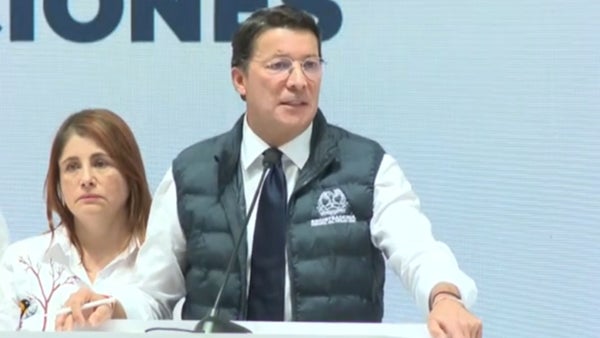 "Tengamos absoluta tranquilidad": registrador Penagos tras el cierre de urnas en las elecciones presidenciales "Tengamos absoluta tranquilidad": registrador Penagos tras el cierre de urnas en las elecciones presidenciales