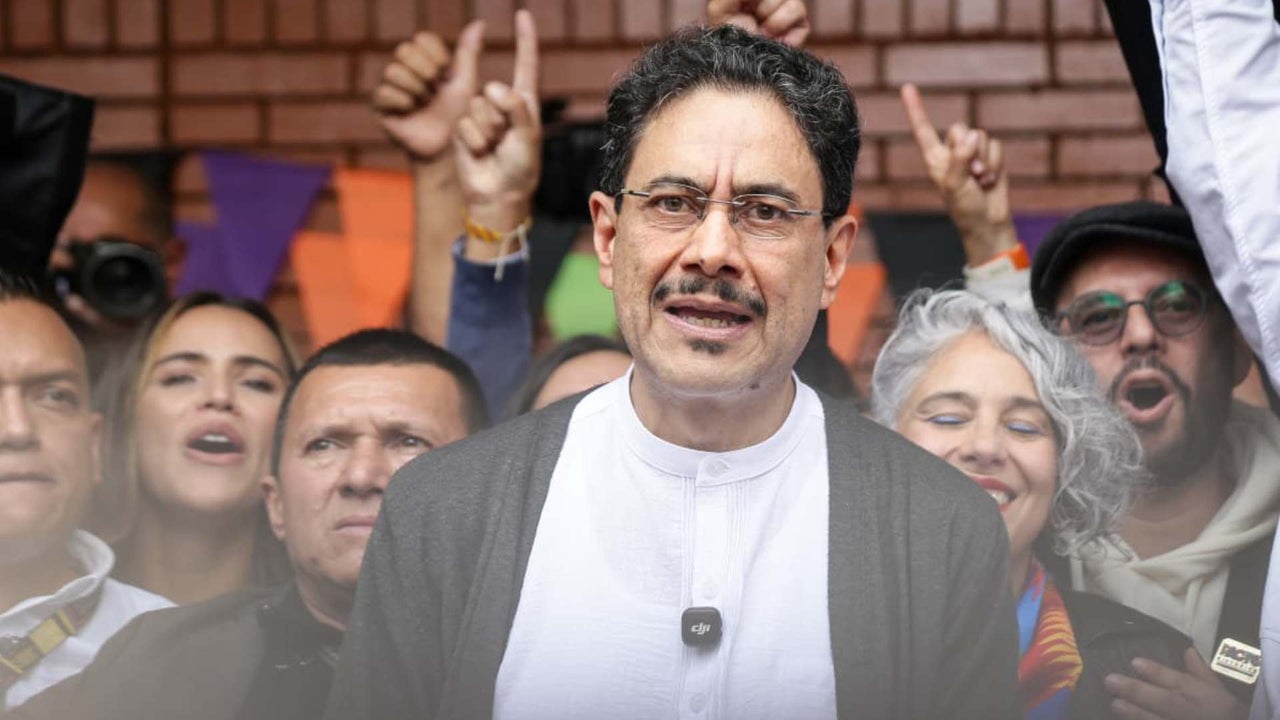 Cover image for ¿Quién es Iván Cepeda, el líder de izquierda que llega a la segunda vuelta presidencial?