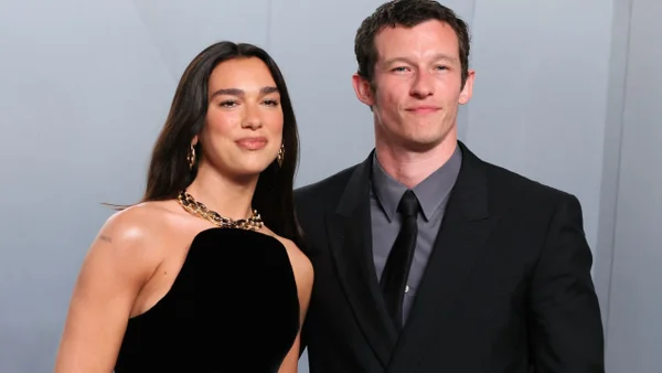 Dua Lipa se casó este domingo con el actor Callum Turner en ceremonia privada en Londres Dua Lipa se casó este domingo con el actor Callum Turner en ceremonia privada en Londres