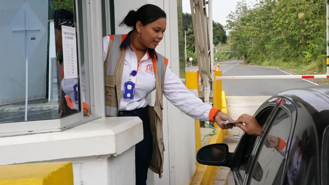 Gobierno fija tarifas diferenciales en concurrido peaje: también quedará en $700