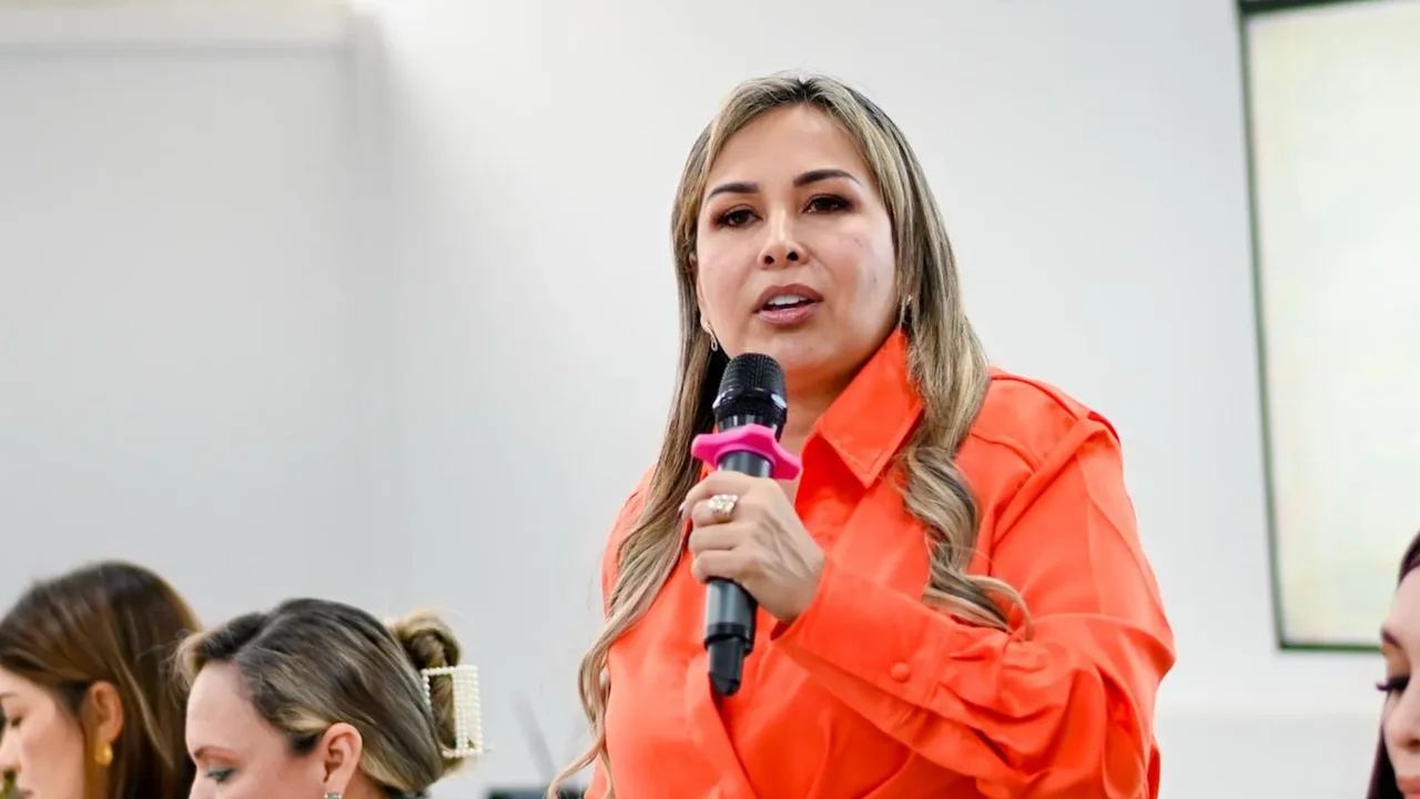 Cover image for Imputan a la alcaldesa de Ibagué por presuntas irregularidades en contrato de alimentación animal