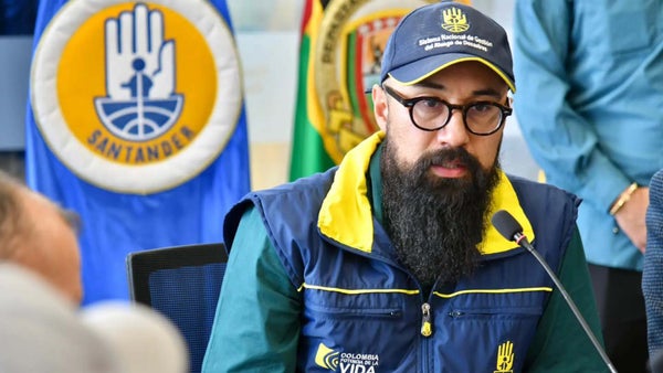Procuraduría suspende a Carlos Carrillo, director de la UNGRD, por indebida participación en política Procuraduría suspende a Carlos Carrillo, director de la UNGRD, por indebida participación en política