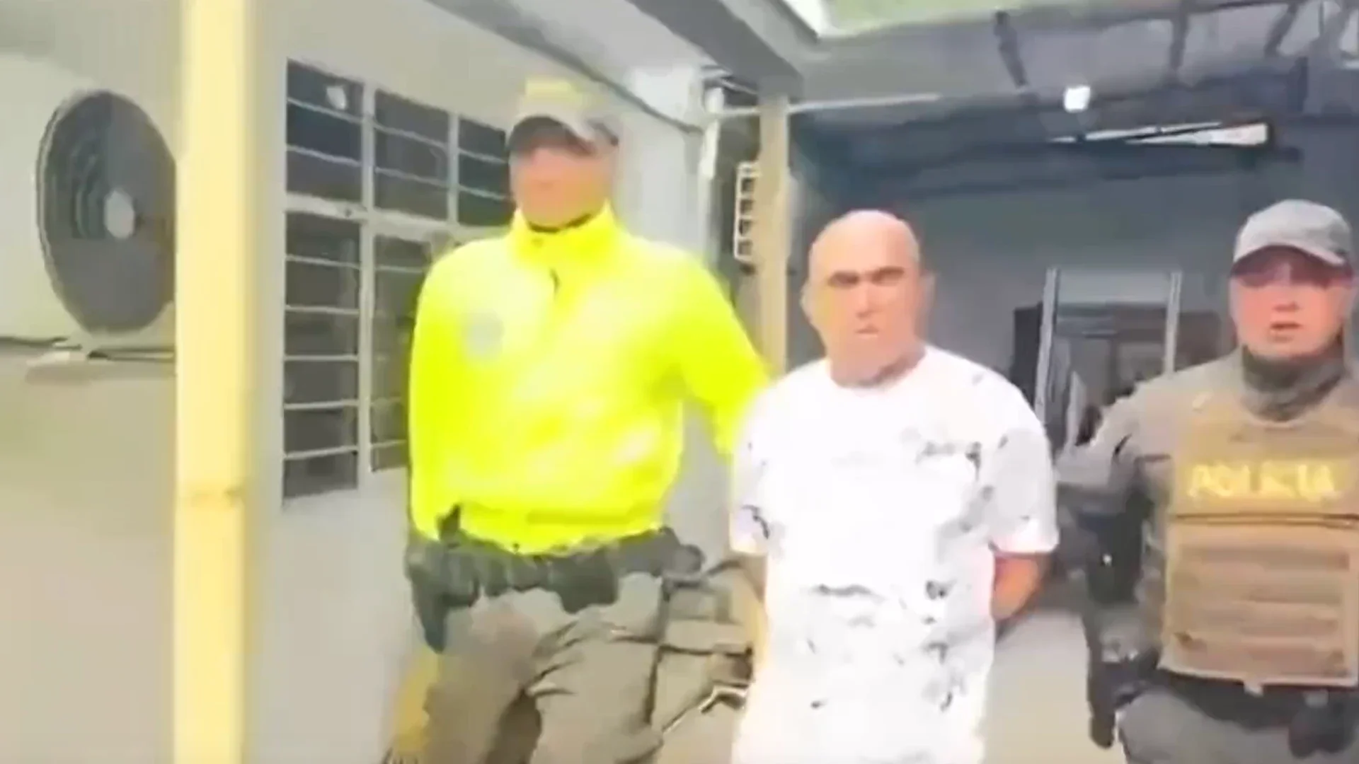 Cae presunto reclutador de menores.