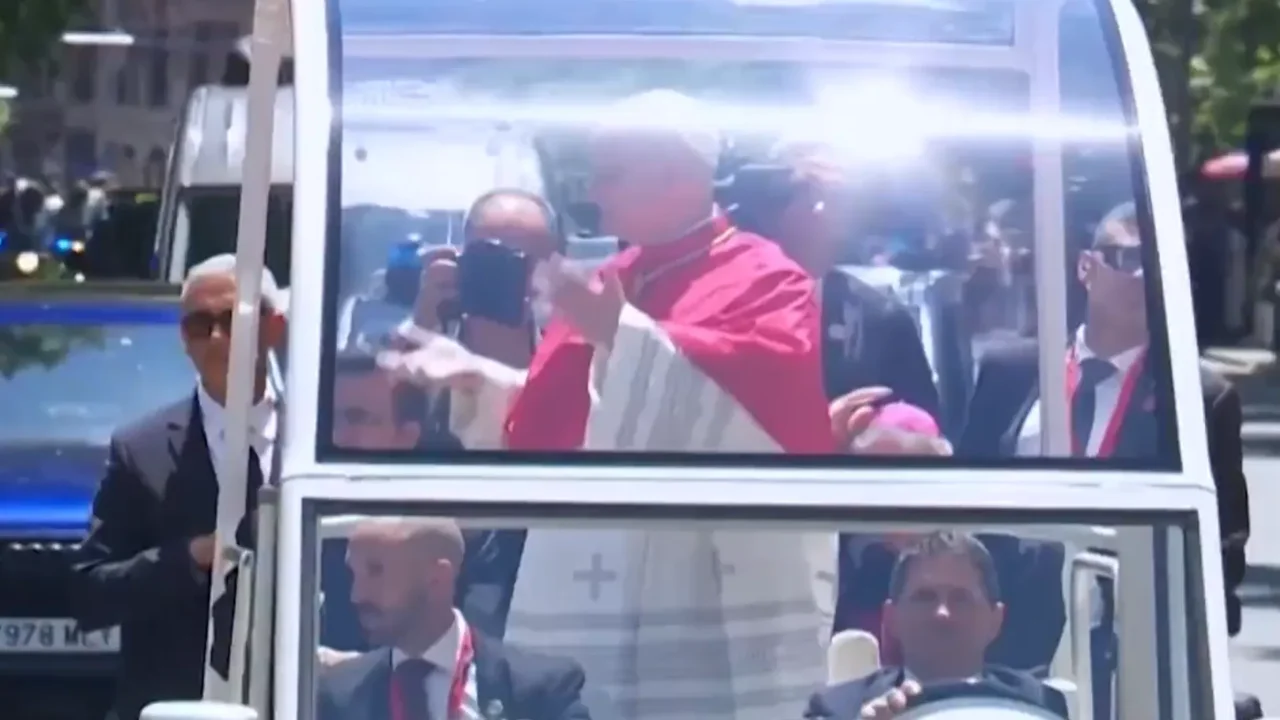 El papa León XIV confiesa ser hincha del Real Madrid durante su viaje a España