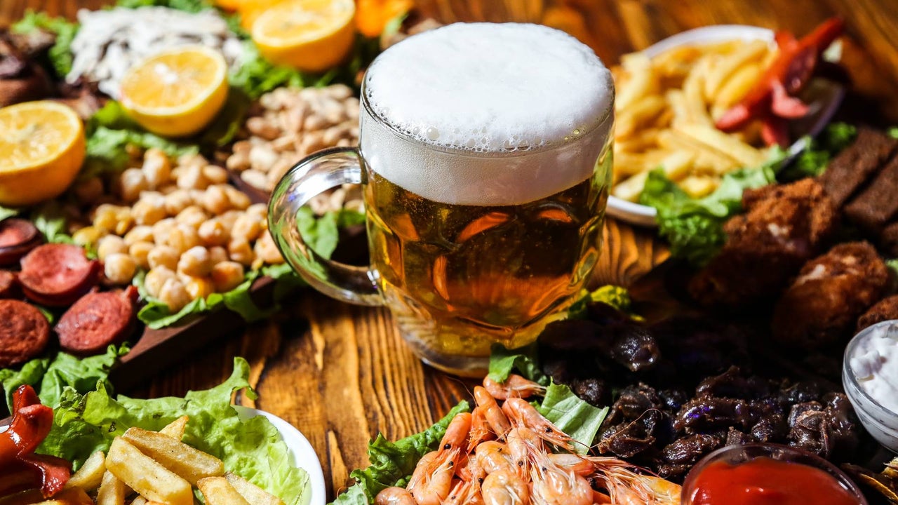 Fútbol, amigos y asado al barril: la tendencia que marca el Mundial 2026