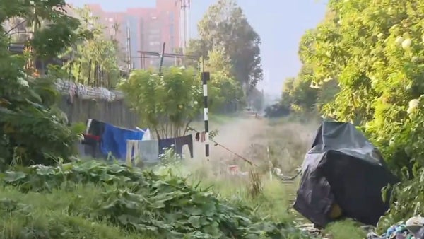 Cambuches en Bogotá: denuncian riesgos de inseguridad, insalubridad y salud pública en Las Américas Cambuches en Bogotá: denuncian riesgos de inseguridad, insalubridad y salud pública en Las Américas