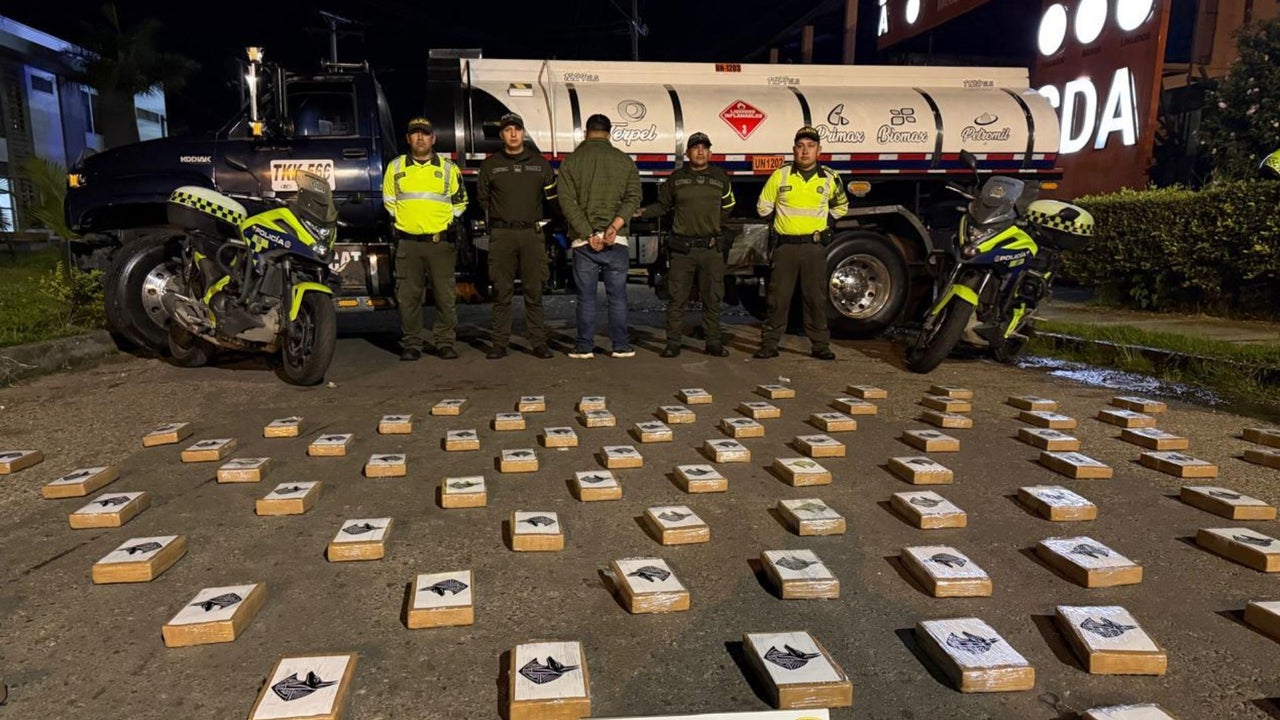 Incautan 370 kilos de cocaína en vehículo cisterna que viajaba desde Cauca a Bogotá