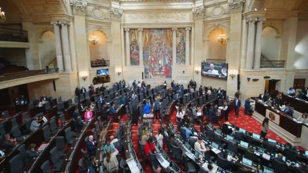 Partidos políticos reaccionan a suspensión del empalme entre Petro y De la Espriella: esto dijeron Partidos políticos reaccionan a suspensión del empalme entre Petro y De la Espriella: esto dijeron