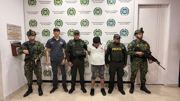 Capturan en Cúcuta a alias Bonay, cabecilla de ‘Vulkano’ y responsable del homicidio de un soldado en Tibú Capturan en Cúcuta a alias Bonay, cabecilla de ‘Vulkano’ y responsable del homicidio de un soldado en Tibú