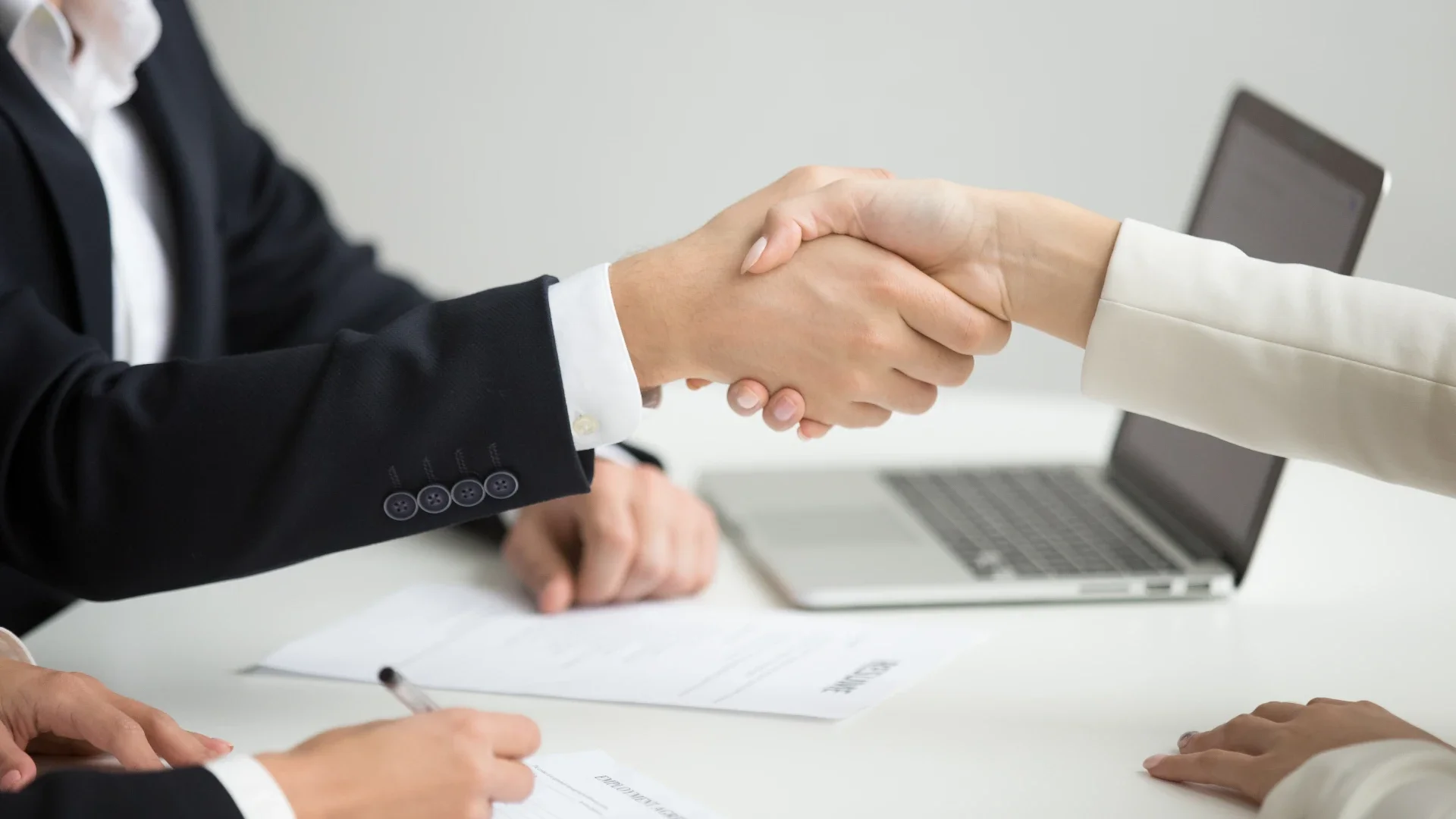 Contratación en el sector público.