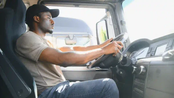 Multas de hasta 2.000 salarios mínimos: El salvavidas con IA para empresas ante el aumento de accidentes viales