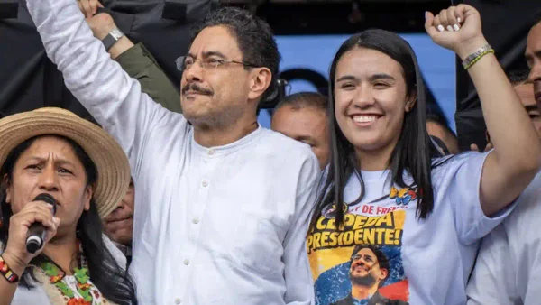 Primeras hipótesis sobre quién estaría detrás del atentado contra la congresista Verónica Estrada Primeras hipótesis sobre quién estaría detrás del atentado contra la congresista Verónica Estrada