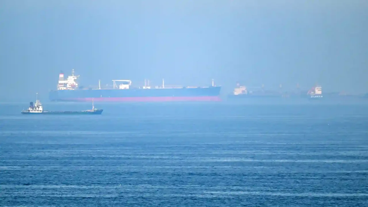 Irán cierra nuevamente el estrecho de Ormuz por ataques israelíes en el Líbano: ¿Se acabó el acuerdo?