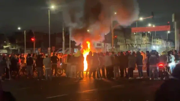 Caótica noche en Bogotá y Cali tras el preconteo de la segunda vuelta presidencial Caótica noche en Bogotá y Cali tras el preconteo de la segunda vuelta presidencial