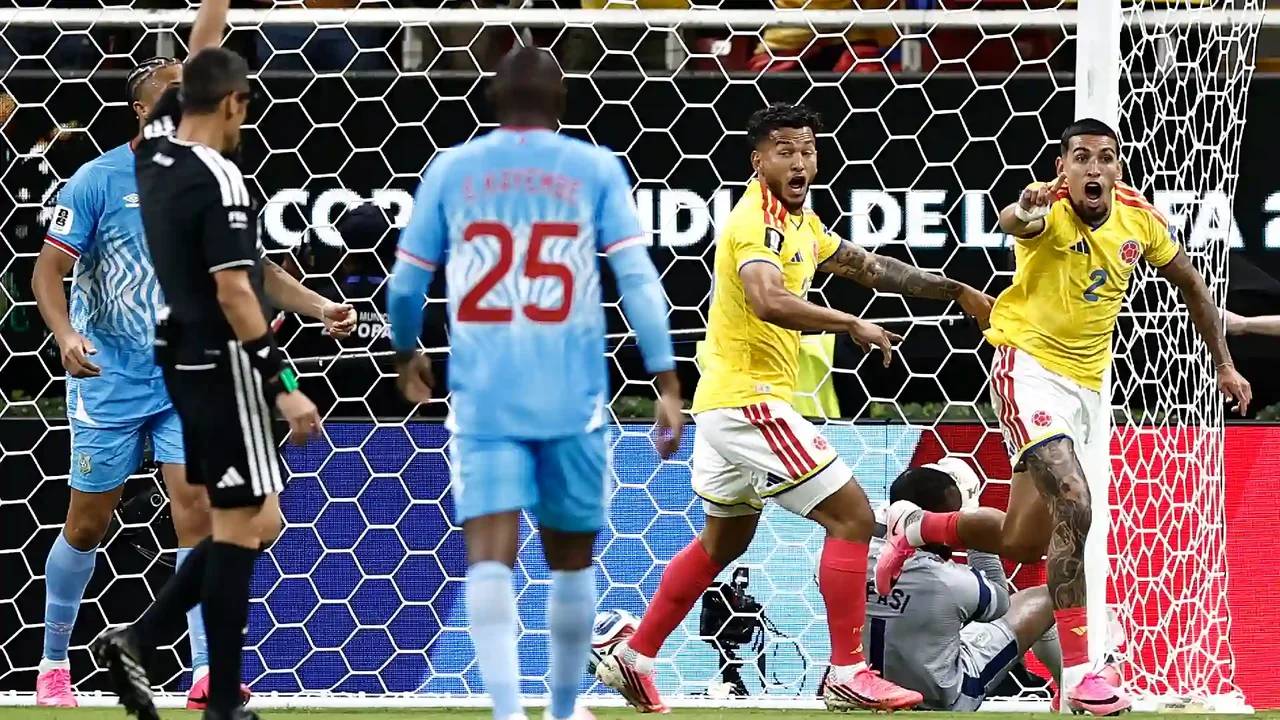 Colombia estuvo muy cerca: Vea la jugada anulada a Daniel Muñoz por el VAR