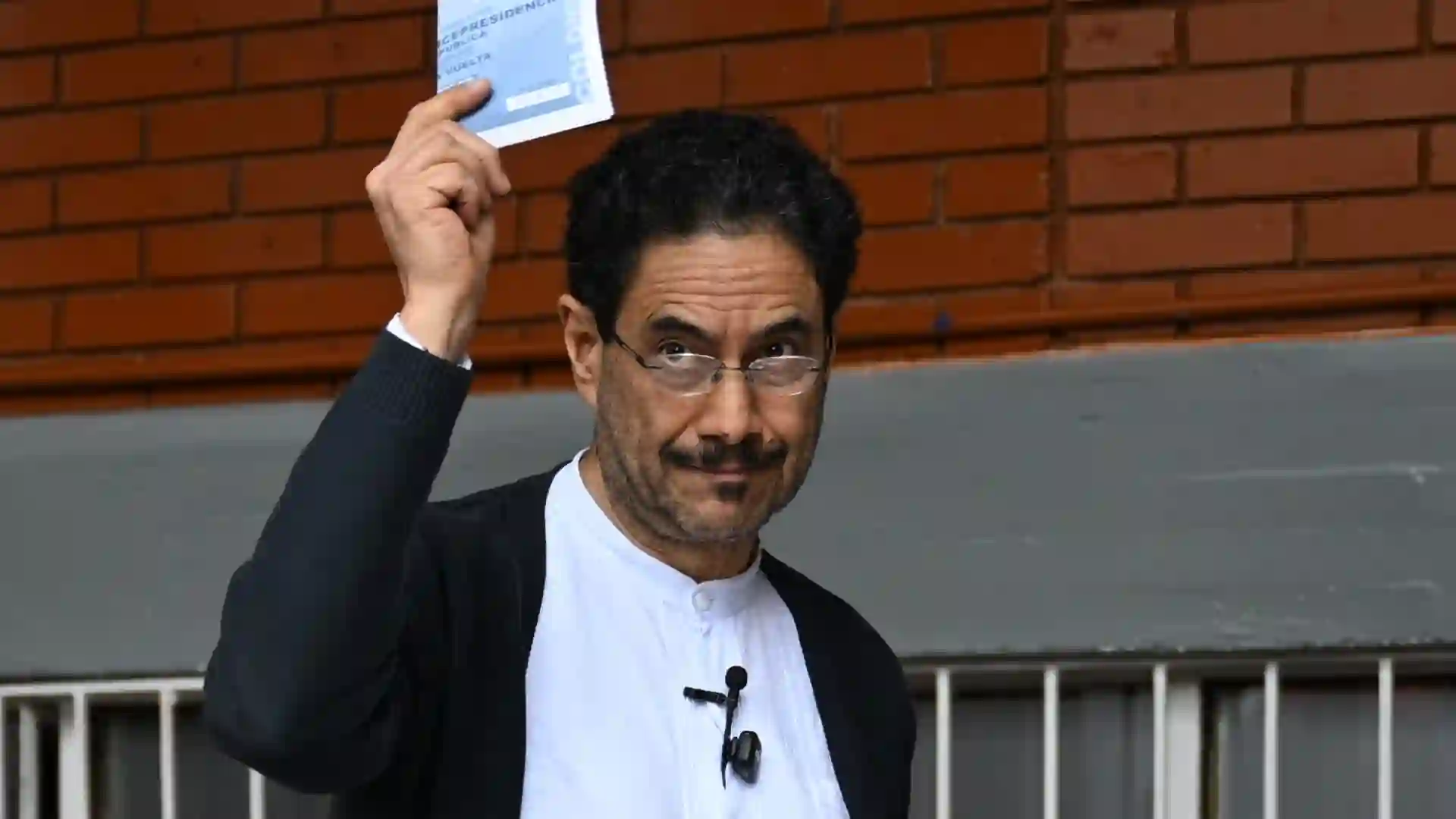 Iván Cepeda: "He decidido aceptar el resultado. Abelardo de la Espriella es el nuevo presidente”