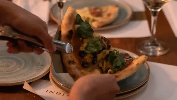 La apuesta gastronómica que transforma la pizza italiana y conquista la cocina de autor en Bogotá La apuesta gastronómica que transforma la pizza italiana y conquista la cocina de autor en Bogotá