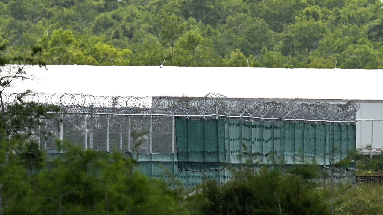 Centro de detención Alcatraz de los Caimanes cierra: no pasó un año desde que entró en operaciones