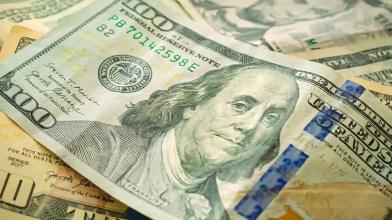 Movimiento sorpresivo en el precio del dólar en el cierre de hoy 26 de junio de 2026: así se cotizó