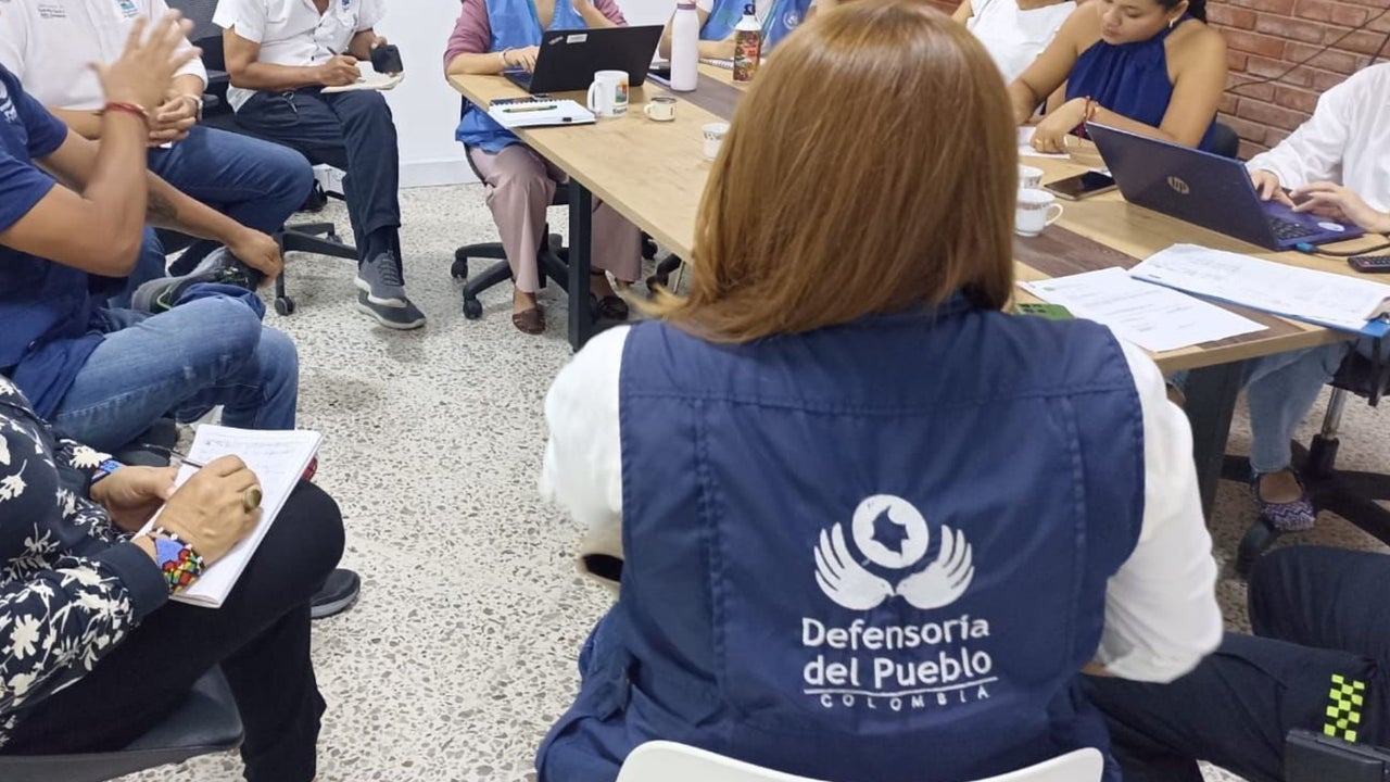 Defensoría rechaza señalamientos del Clan del Golfo contra periodista en Antioquia