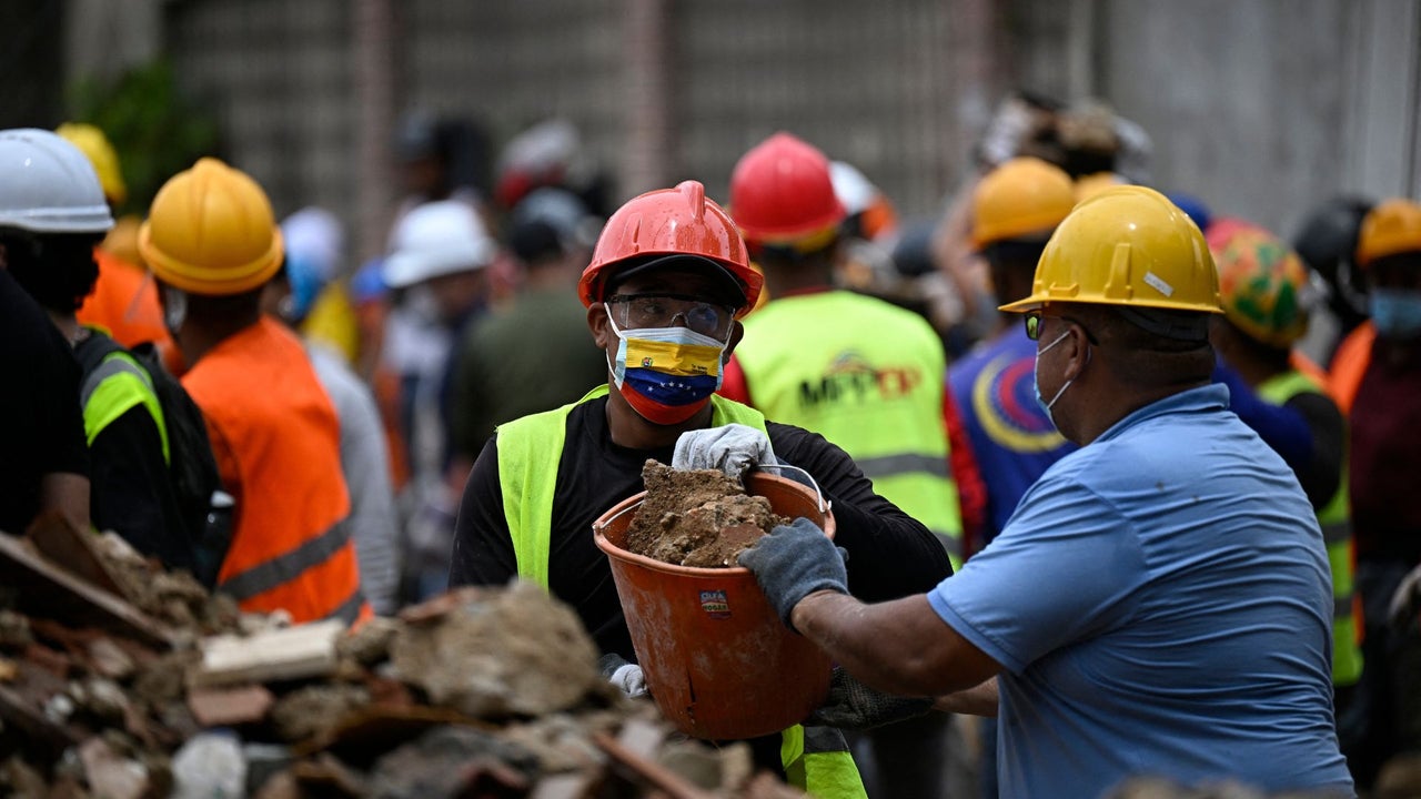 Más de 1.400 muertos y 50.000 desaparecidos tras doble terremoto en Venezuela