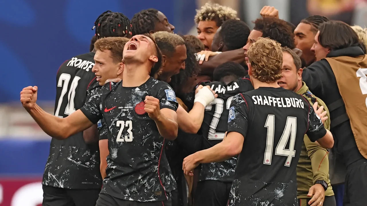 Canadá ganó de forma agónica a Sudáfrica en el primer partido de eliminación directa del Mundial