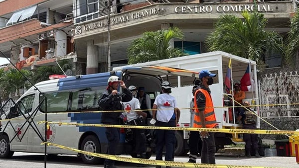 Aumenta el número de muertos en Venezuela y siguen labores de rescate para hallar sobrevivientes Aumenta el número de muertos en Venezuela y siguen labores de rescate para hallar sobrevivientes