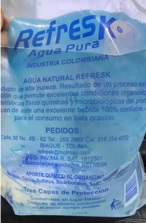 agua falsificada refresk