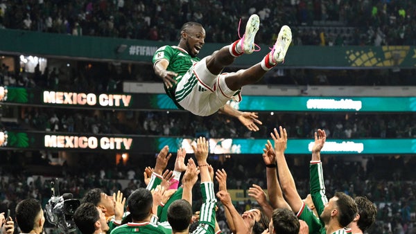 Videos: masivas celebraciones tras el triunfo de México en el Mundial dejaron sin vida a dos personas Videos: masivas celebraciones tras el triunfo de México en el Mundial dejaron sin vida a dos personas