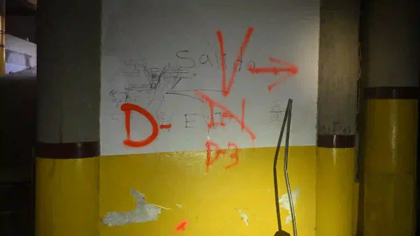 ¿Qué significa la 'D' rotulada por rescatistas en los edificios desplomados en Venezuela? ¿Qué significa la 'D' rotulada por rescatistas en los edificios desplomados en Venezuela?