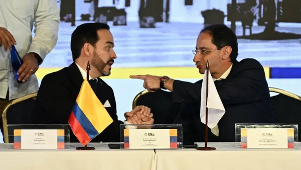 Abelardo de la Espriella oficializó seis nuevos ministros para su gobierno Abelardo de la Espriella oficializó seis nuevos ministros para su gobierno