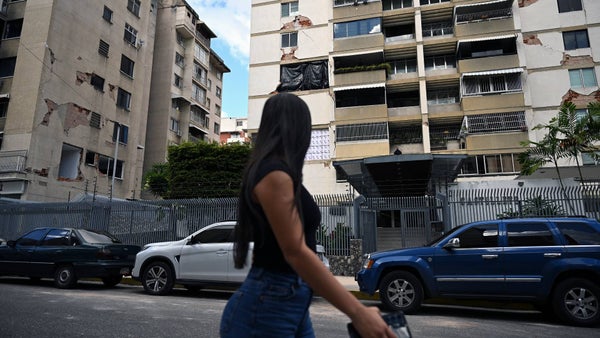 Este es el edificio que desafió la fuerza de los terremotos en Venezuela y quedó en pie Este es el edificio que desafió la fuerza de los terremotos en Venezuela y quedó en pie