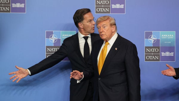 Trump llega “muy enfadado” a la cumbre de la OTAN en Ankara Trump llega “muy enfadado” a la cumbre de la OTAN en Ankara