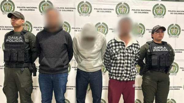 Desmantelan red de falsos mensajeros: cobraban “impuestos” sobre supuestas encomiendas del exterior Desmantelan red de falsos mensajeros: cobraban “impuestos” sobre supuestas encomiendas del exterior