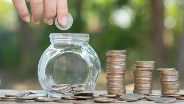 Así puede ahorrar un millón de pesos en seis meses con monedas de $500 y $1.000 Así puede ahorrar un millón de pesos en seis meses con monedas de $500 y $1.000