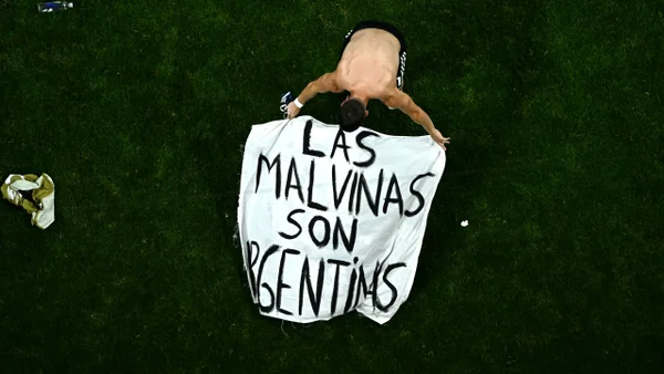 ¿La FIFA podría sancionar a Argentina por la bandera de las Malvinas? Esto dice el reglamento ¿La FIFA podría sancionar a Argentina por la bandera de las Malvinas? Esto dice el reglamento
