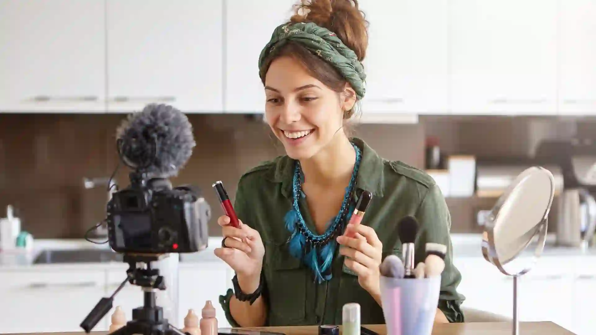 ¿Es mejor trabajar una marca con un influencer o un creador de contenido UGC?