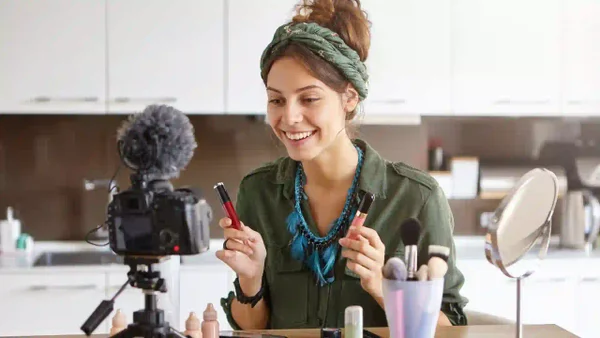 Diferencias entre un influencer y un creador de contenido UGC para las marcas Diferencias entre un influencer y un creador de contenido UGC para las marcas