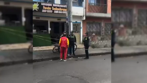 Intento de fleteo terminó en balacera en Kennedy: tres heridos y presuntos ladrones huyeron Intento de fleteo terminó en balacera en Kennedy: tres heridos y presuntos ladrones huyeron