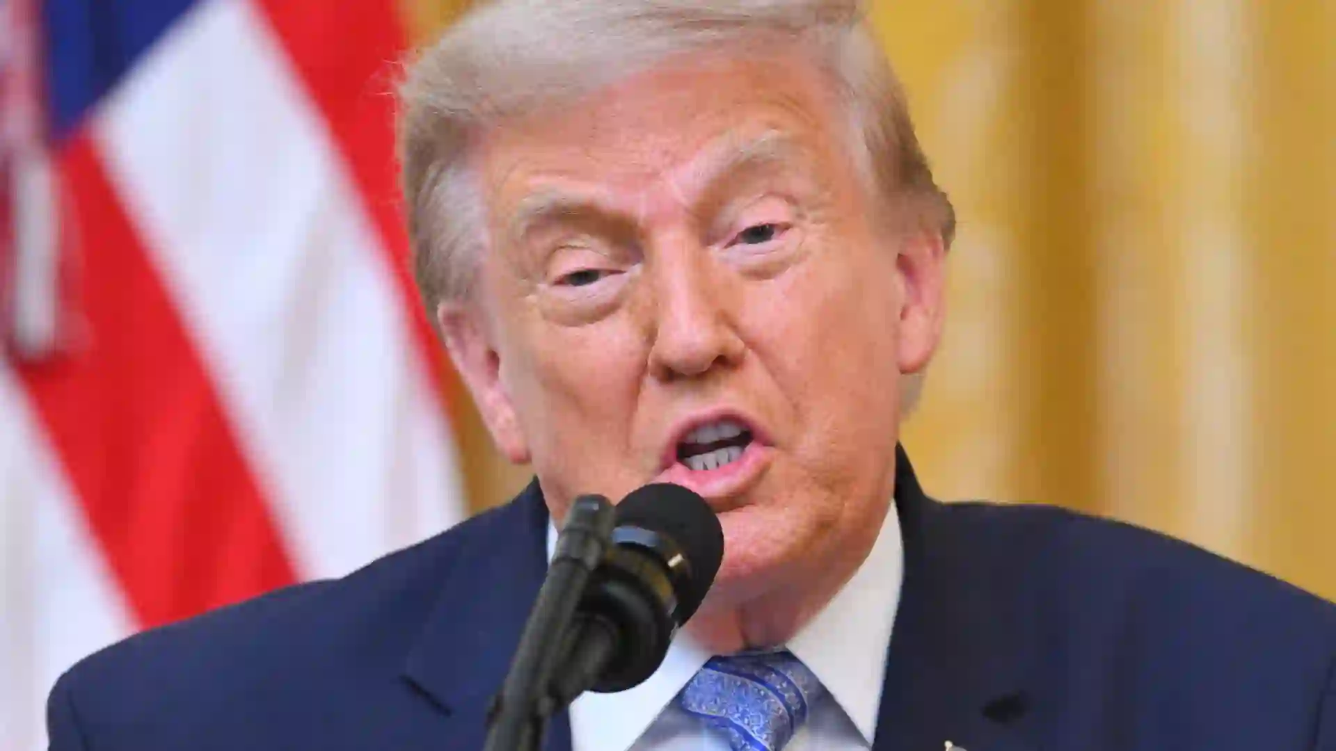 Donald Trump desclasificó documentos y acusó china de vulnerar el sistema electoral de EE. UU.