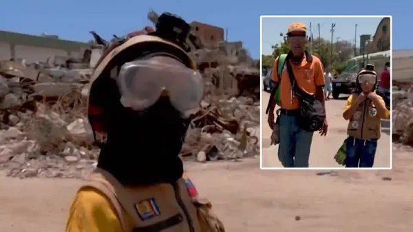 ‘Topito’, el niño venezolano que rescata víctimas entre los escombros tras terremotos en La Guaira ‘Topito’, el niño venezolano que rescata víctimas entre los escombros tras terremotos en La Guaira